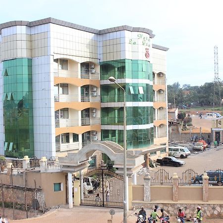 La Grande Hotel Kampala Exteriör bild