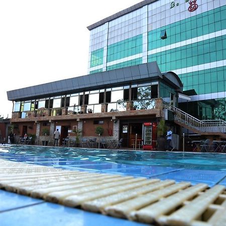 La Grande Hotel Kampala Exteriör bild