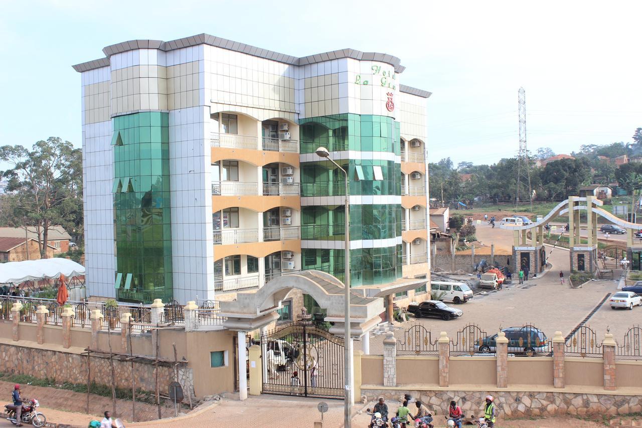 La Grande Hotel Kampala Exteriör bild