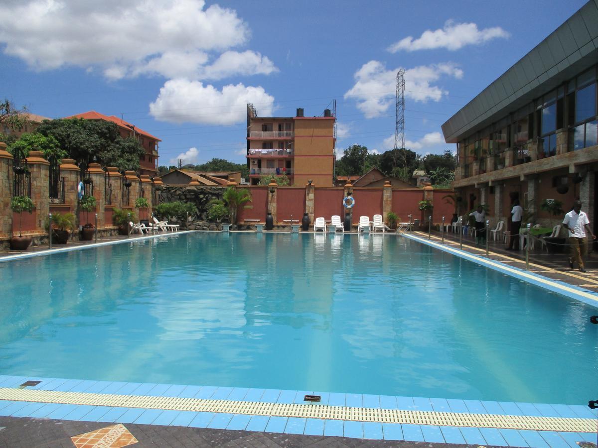 La Grande Hotel Kampala Exteriör bild