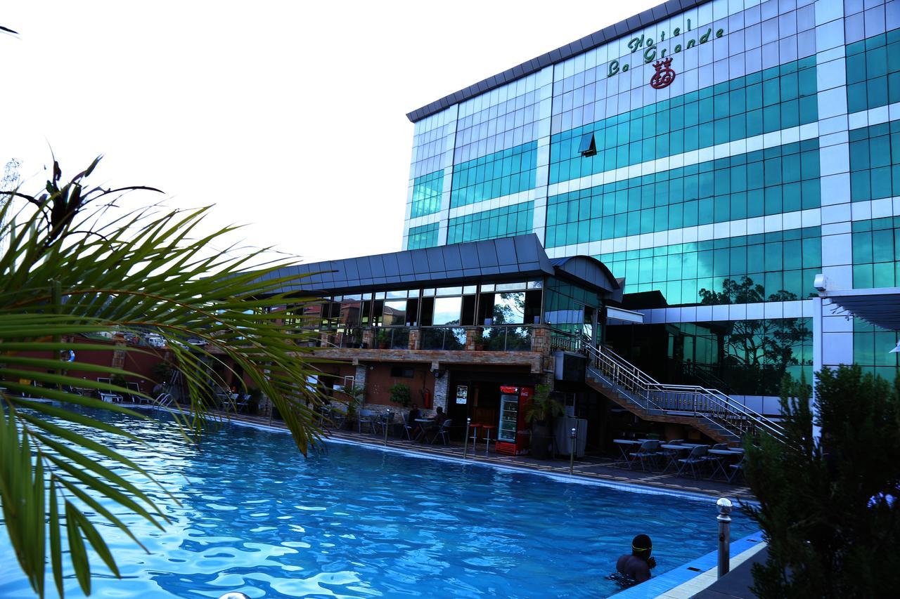 La Grande Hotel Kampala Exteriör bild