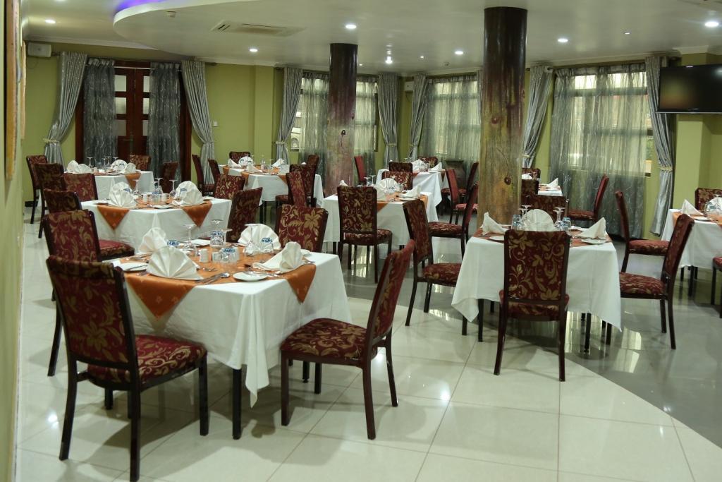 La Grande Hotel Kampala Exteriör bild