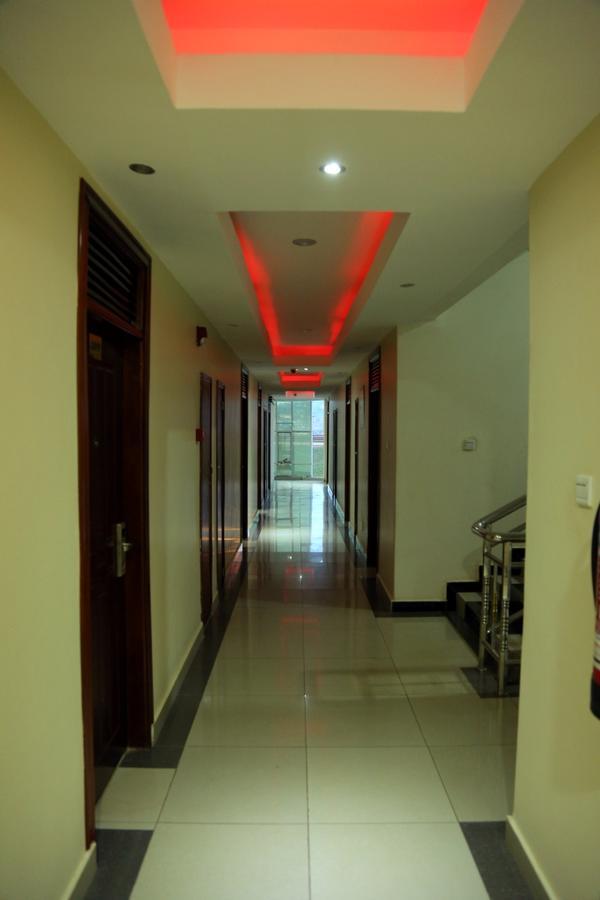La Grande Hotel Kampala Exteriör bild